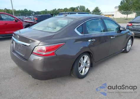 2015 Nissan Altima 2.5 Sl z USA, uszkodzony, nr VIN 1N4AL3AP2FN888518